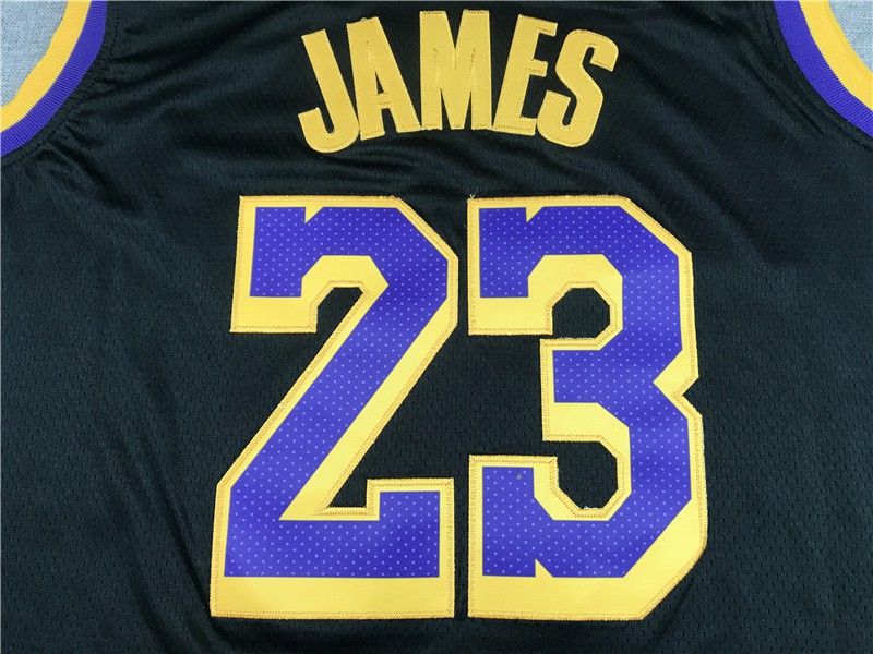 Camiseta Lebron James #23 Lakers Earned Edition 2021 【24,90€】