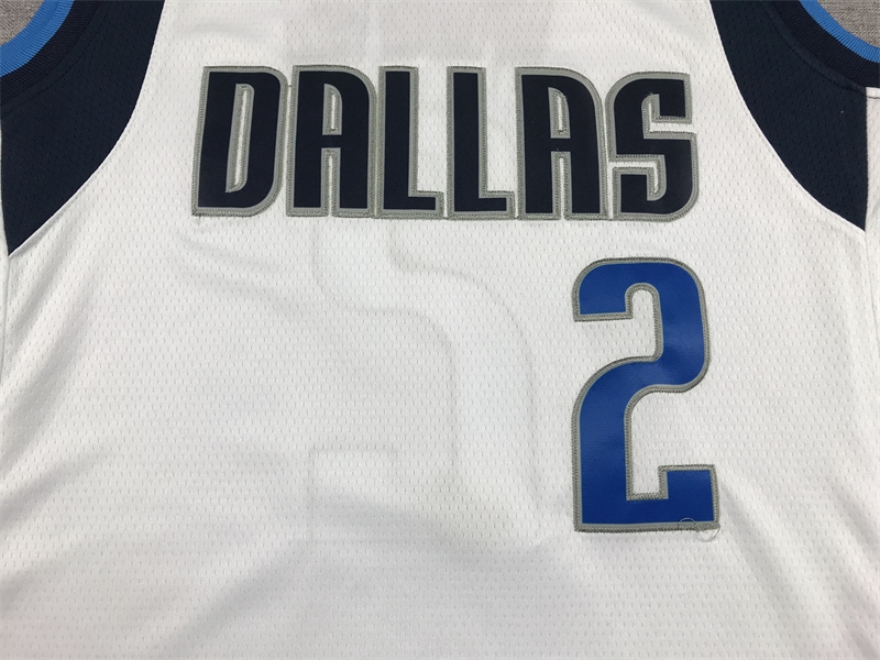 Camiseta Kyrie Irving 02 Dallas Mavericks 2023 blanca 2