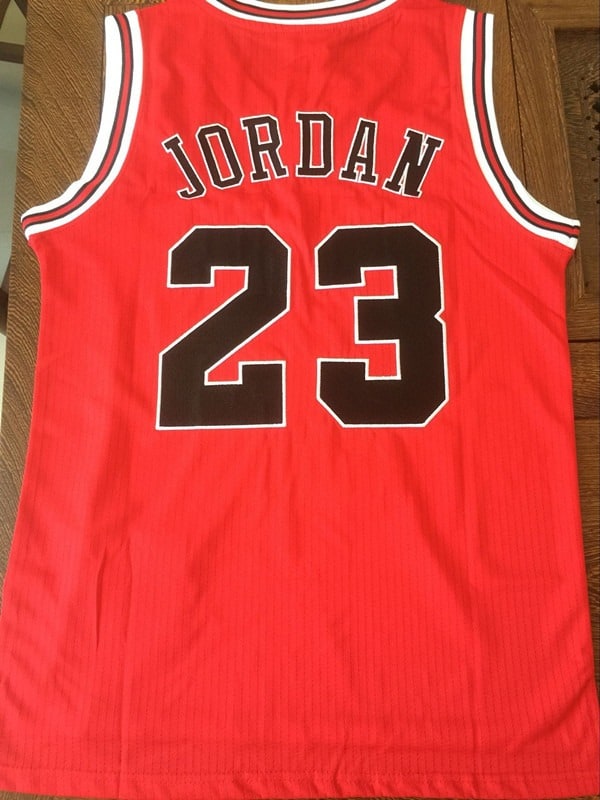 Camiseta Michael Jordan 23 Chicago Bulls roja clasica detras 1